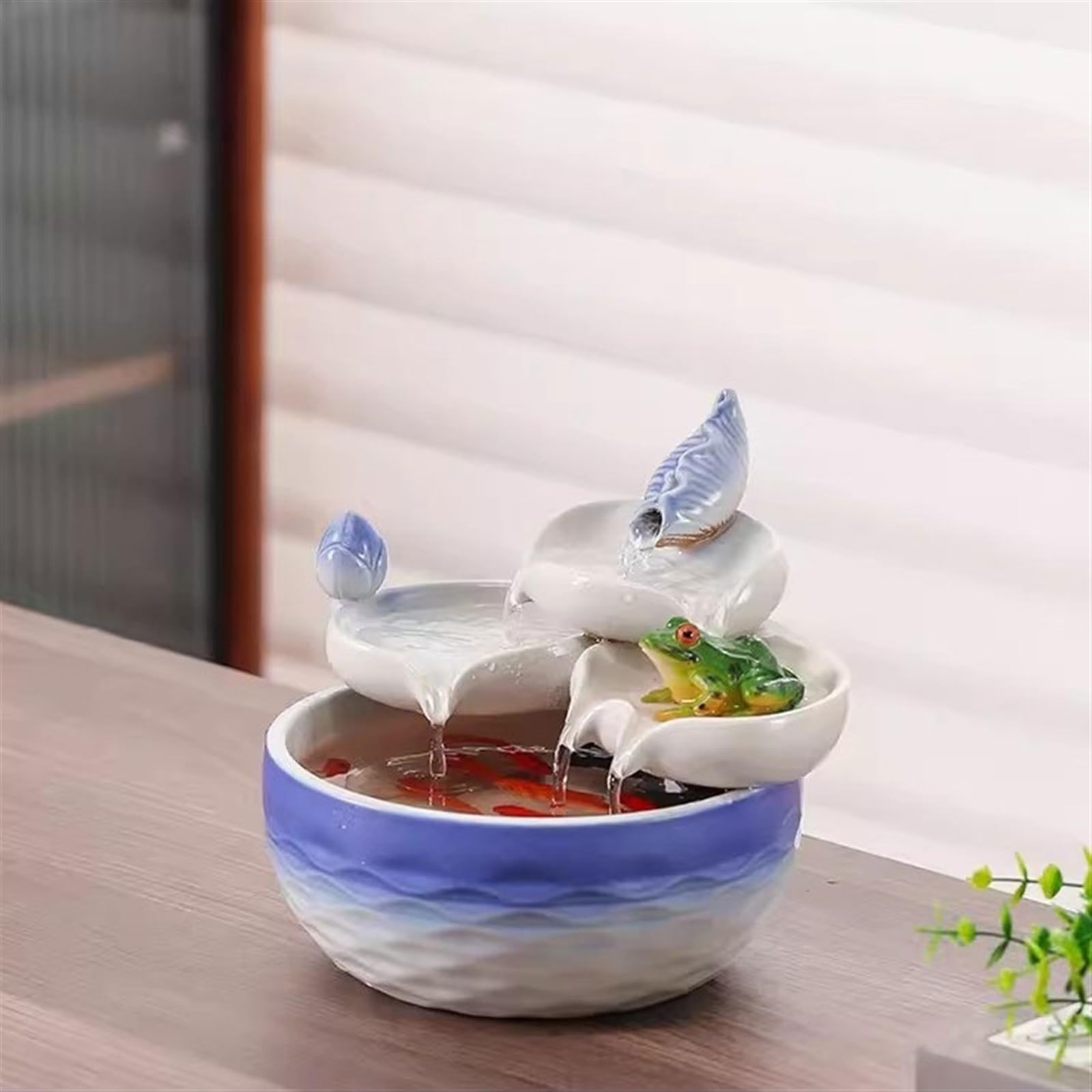 Fuente de Mesa Decorativa para Interior, Fuente de Agua con Cascada, de cerámica, con Bola de Cristal, Bomba de Agua, Zen, decoración para salón, Oficina, Escritorio, 22 x 19 x 16 cm
