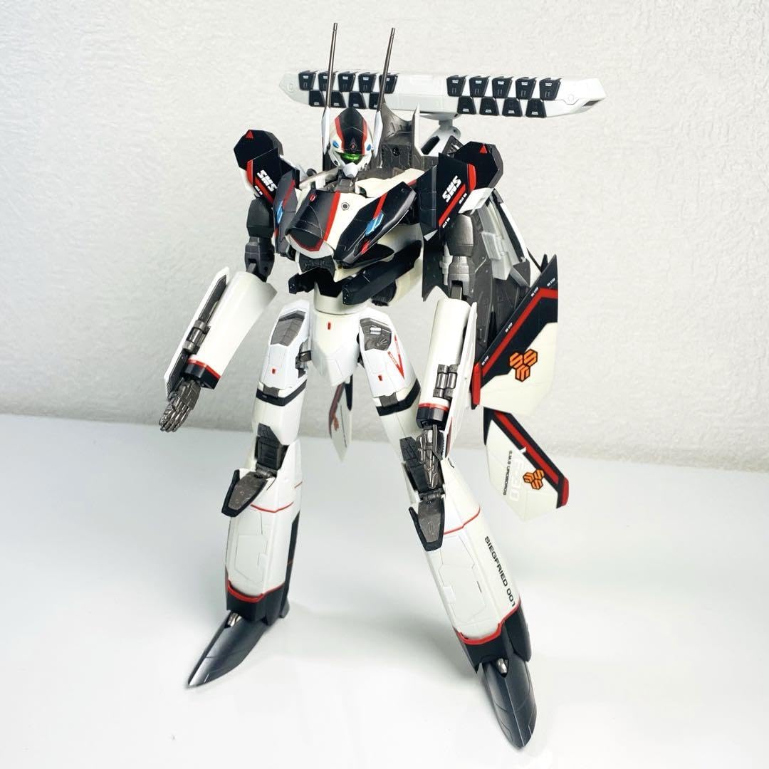 Amazon.co.jp: 希少 DX超合金 マクロス YF-30 クロノス : ホビー