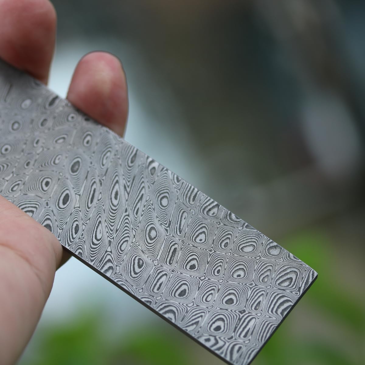 Plume de Paon Barre en Acier Inoxydable Damas Couteau à Lame Billet pour la Fabrication de Couteaux de Table à Lame Fixe Bijouterie (160x25x2.5mm)