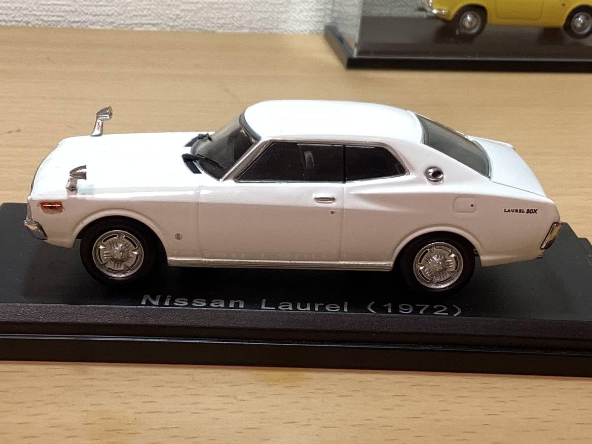 Amazon.co.jp: Japanese Famous Car Collection 1/43 Nissan Laurel HT