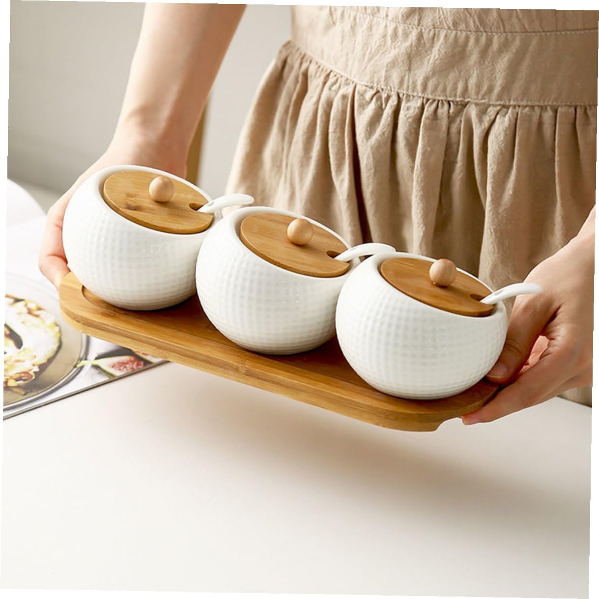 Gewürzaufbewahrungsbehälter aus Weißer Keramik mit Holzdeckel Praktisches Design für Gewürze und Chili Pulver zum Kochen Zuhause