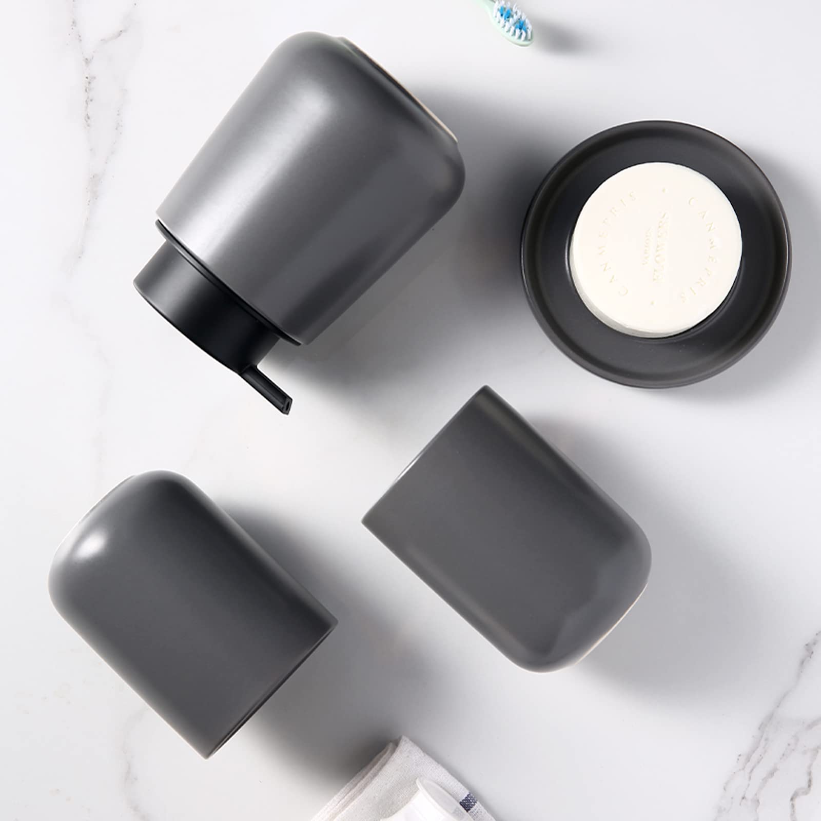 INGOFIN Badezimmer Zubehör Set Keramik Badezimmer Zubehör für Haus und Hotel inklusive Seifenspender, Zahnputzbecher und Seifenschale, 4er Set, Grau