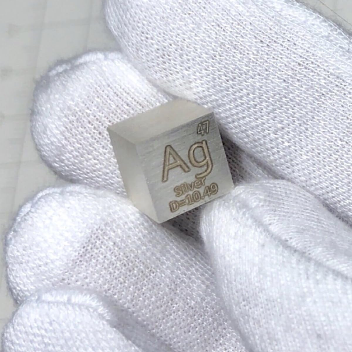 1 Piece 10mm Mirrorable Pure Thulium Metal Cube, 99.99% High Purity Carved Tm, for Rare Earth Element Specimen Collection Hobby, Classroom Demo, Science Fair and Lab Experiments Project