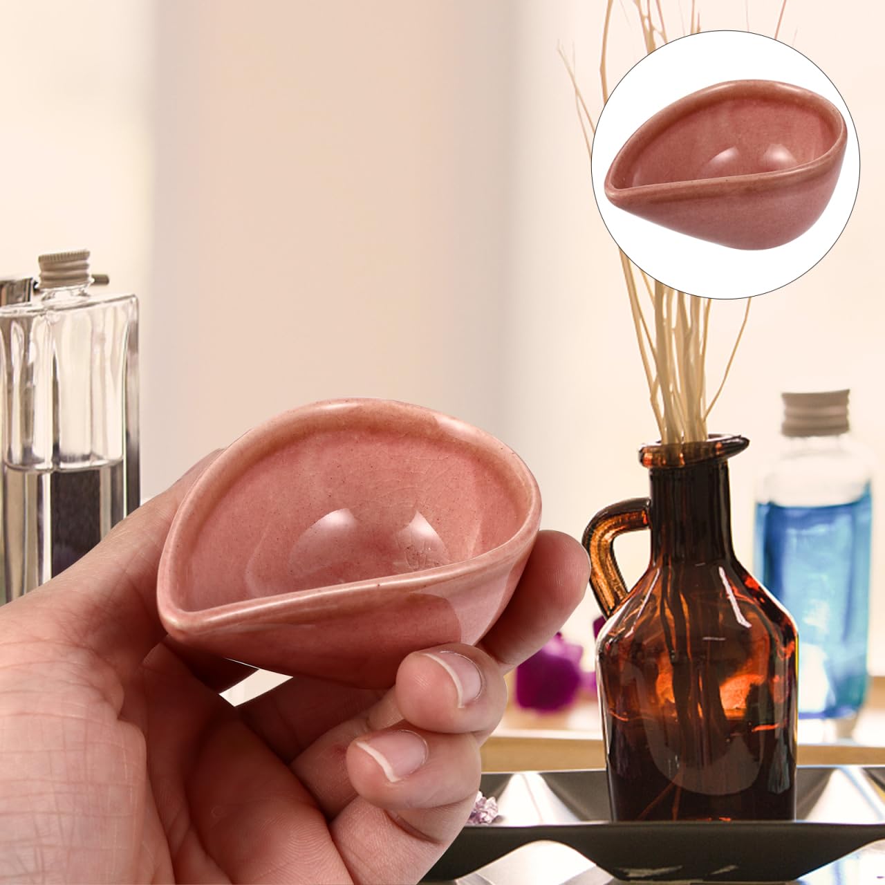 Healeved Piccolo piatto in ceramica da 8 cm, ciotola per miscelare oli essenziali, a forma di goccia, per spa, salone di bellezza e casa