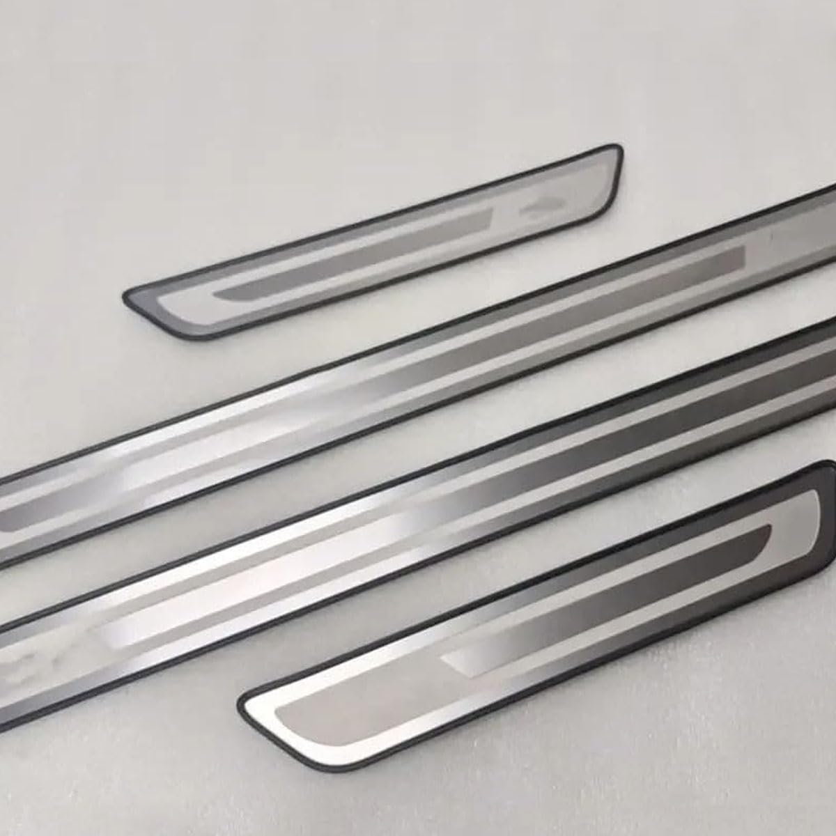 4 Piezas Protectores Umbral Puerta Coche para Subaru Crosstrek 2025 2024 2023, Material de Acero Inoxidable Decoración para Estribos Protector Coche,B/Silver