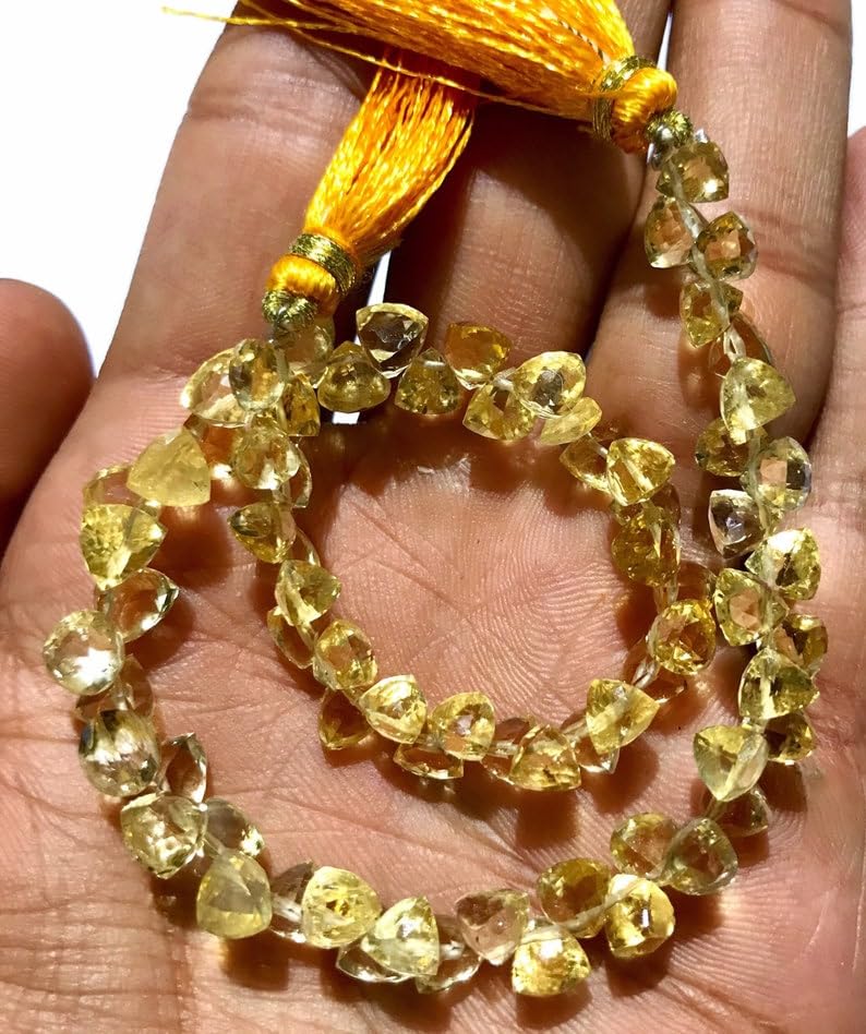 Citrine naturelle facettée : perles triangulaires haut de gamme 6mm pour création de bijoux