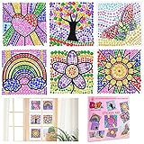 ➤DIAMOND PAINTING KINDER：Der Kleber besteht aus hochwertigen Acryldiamanten und ist sehr klebrig. Es kann lange am Glasfenster befestigt werden, ohne sich Gedanken über das Problem des schnellen Abfalls machen zu müssen. Unglaubliche Geschenkideen für kleine Mädchen und Teenager! Perfekt für Geburtstage, Partys, Weihnachten, Bastelprojekte, Reisehandwerk oder jeden Feiertag und Anlass.