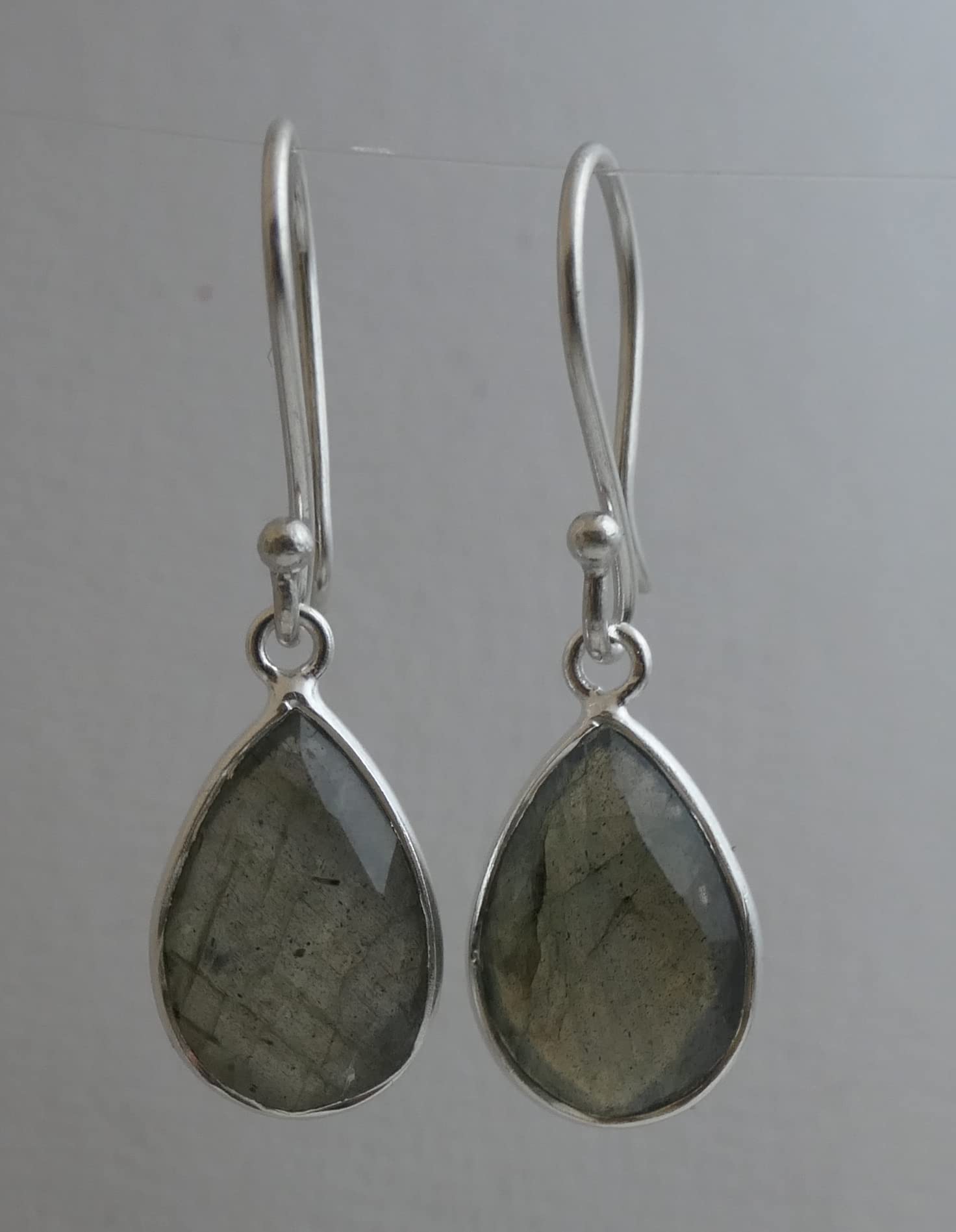Labradorit Tropfenform Sterling Silber Ohrringe