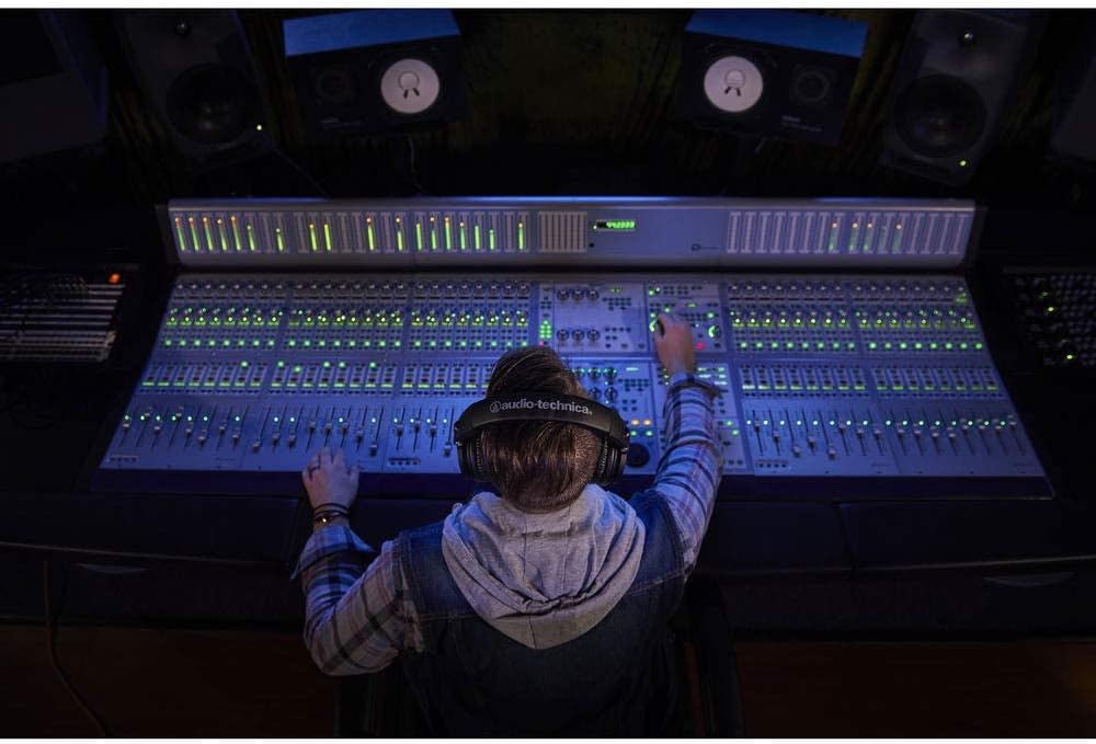 audio technica ath m50x closed back professional monitor headphones 90%c2%b0 swiveling earcups black headphone case 14 inch trs extension cab