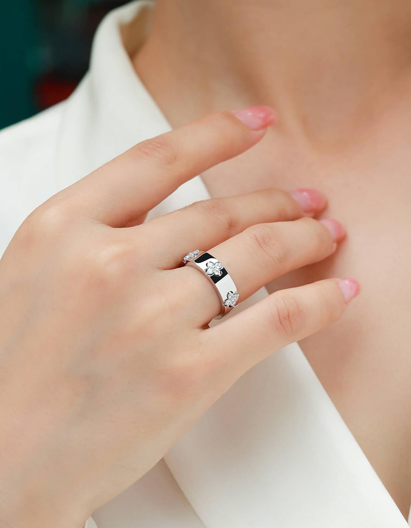 TIMELESSTAR Clover Moissanite Rings for Women Gifts,Premium Moissanite(D Color VVS1 Clarity 3EX Cut), 925 Sterling Silver 14K Gold Plated Non Tarnish