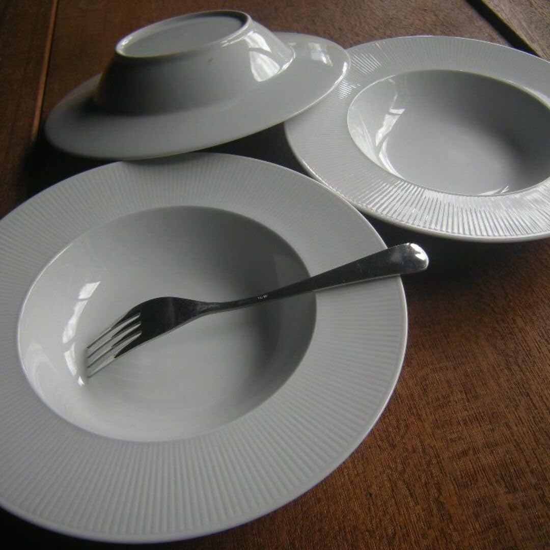 Tognanaホワイトパスタ•スープ皿直径22.5㎝8枚セット Tognanaホワイトパスタ•スープ皿直径22.5㎝8枚セット - メルカリ