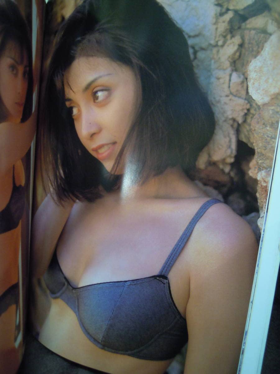 Amazon.co.jp: Z120 佐倉しおり 写真集 JUNCTION ジャンクション