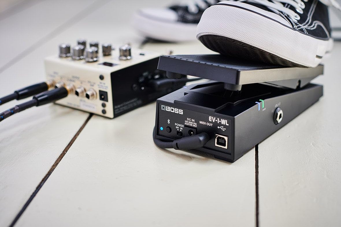 BOSS EV-1-WL – Il Primo Pedale di Espressione MIDI Wireless per Controllare i Dispositivi Tramite Bluetooth, USB e TRS