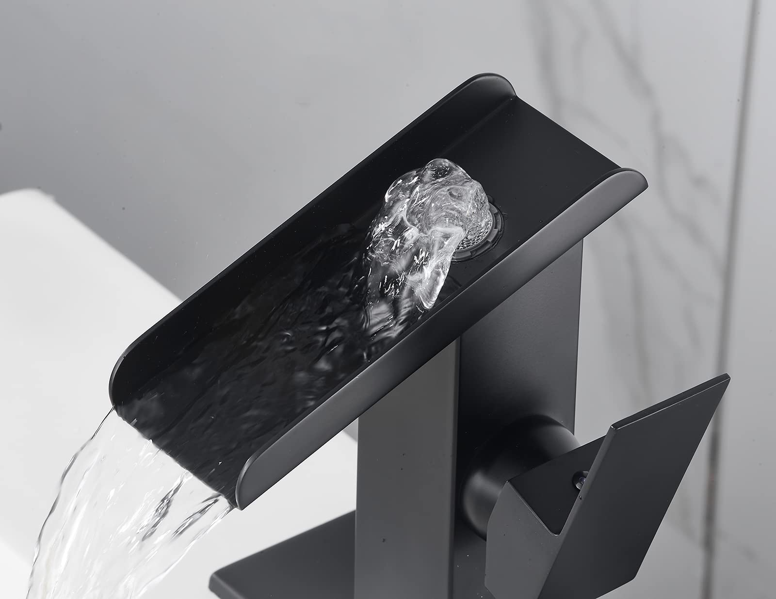 Rubinetto Da Bagno Nero Opaco Hoimpro A Cascata Con Scarico Pop-up - Acciaio Inox, Maniglia Singola, Foro Unico