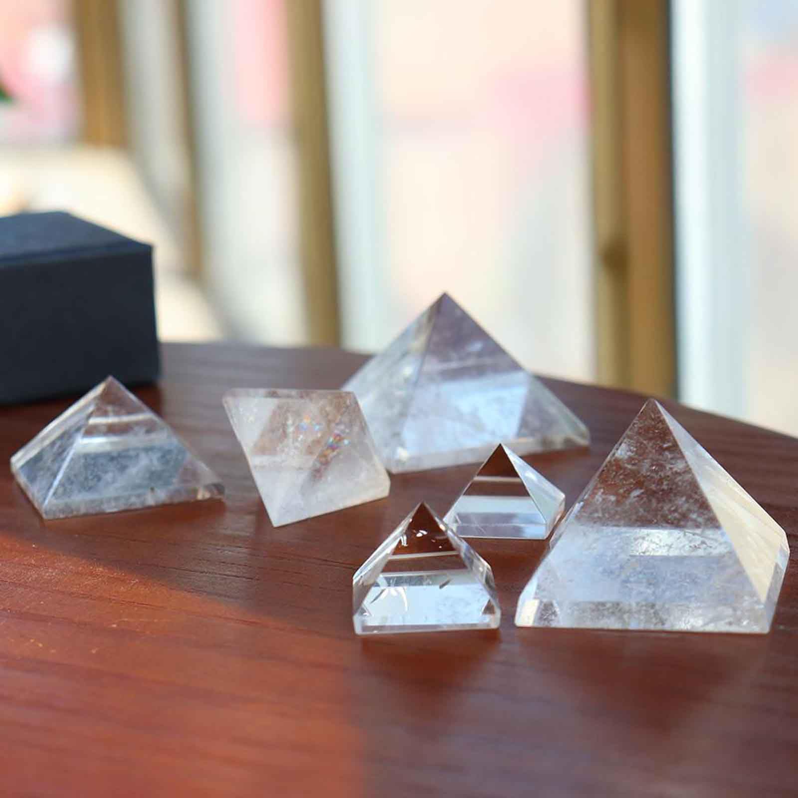 Cristallo di Piramide di Quarzo ialino Pietre di Quarzo ialino Cristalli di Protezione della Piramide Bianca per Meditazione, Reiki, bilanciamento dei Chakra,2.36in(6cm)