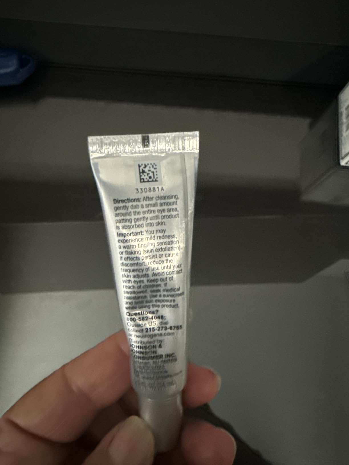 Kenvue Neutrogena Rapid Wrinkle Repair Retinol Eye Cream for Dark Circles, Daily Anti-Aging Under Eye Cream with Retinol & Hyaluronic Acid to Fight Fine Lines, Wrinkles, & Dark Spots, 0.5 fl. oz