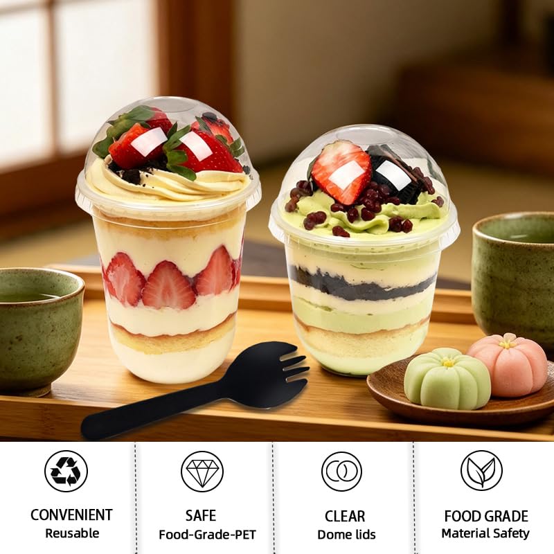 ZoneYan 50 Pezzi Tazze da Dessert Plastica, Rotonde Bicchieri Dessert, 250 ml, Finger Food Contenitori, Plastica Coppe Dessert, Coppette Desserts con Coperchio, Tazze Desserts con Cucchiaio (R)