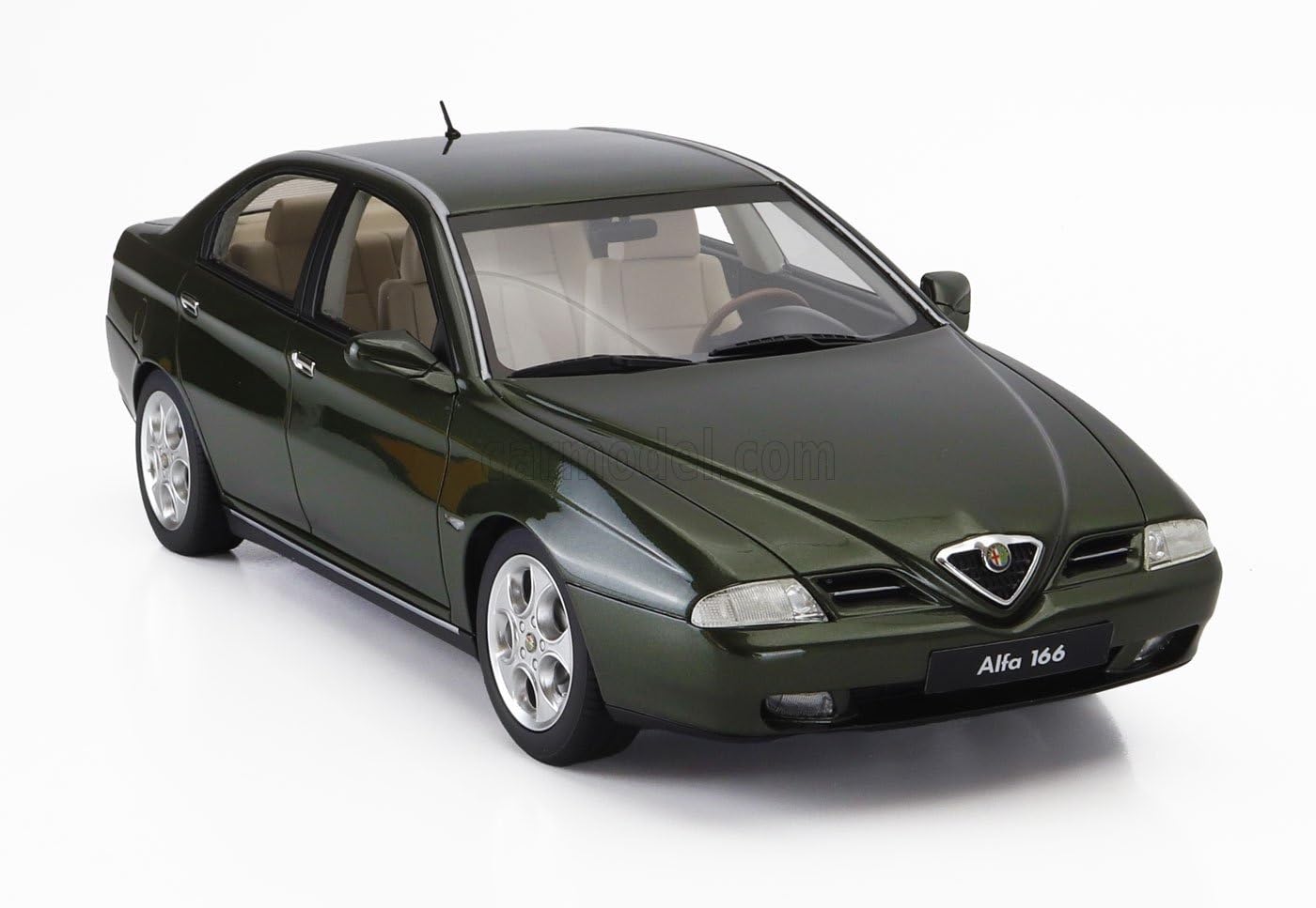 1/18 アルファロメオ GTV 3.0 V6 24V 1998 ブラック 1/18 アルファロメオ GTV 3.0 V6 24V 1998 ブラック Mitica 1:18 Alfa