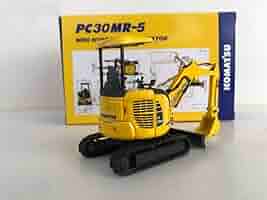 コマツ PC30MR-5 & PC200-11 モデルセット PC30MR-5 後方超小旋回型｜商品情報｜コマツカスタマーサポート
