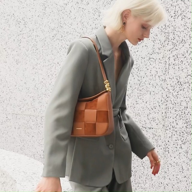 ITAMOOD Genuine Leather Shoulder Bag for Women, Elegant and Trendy