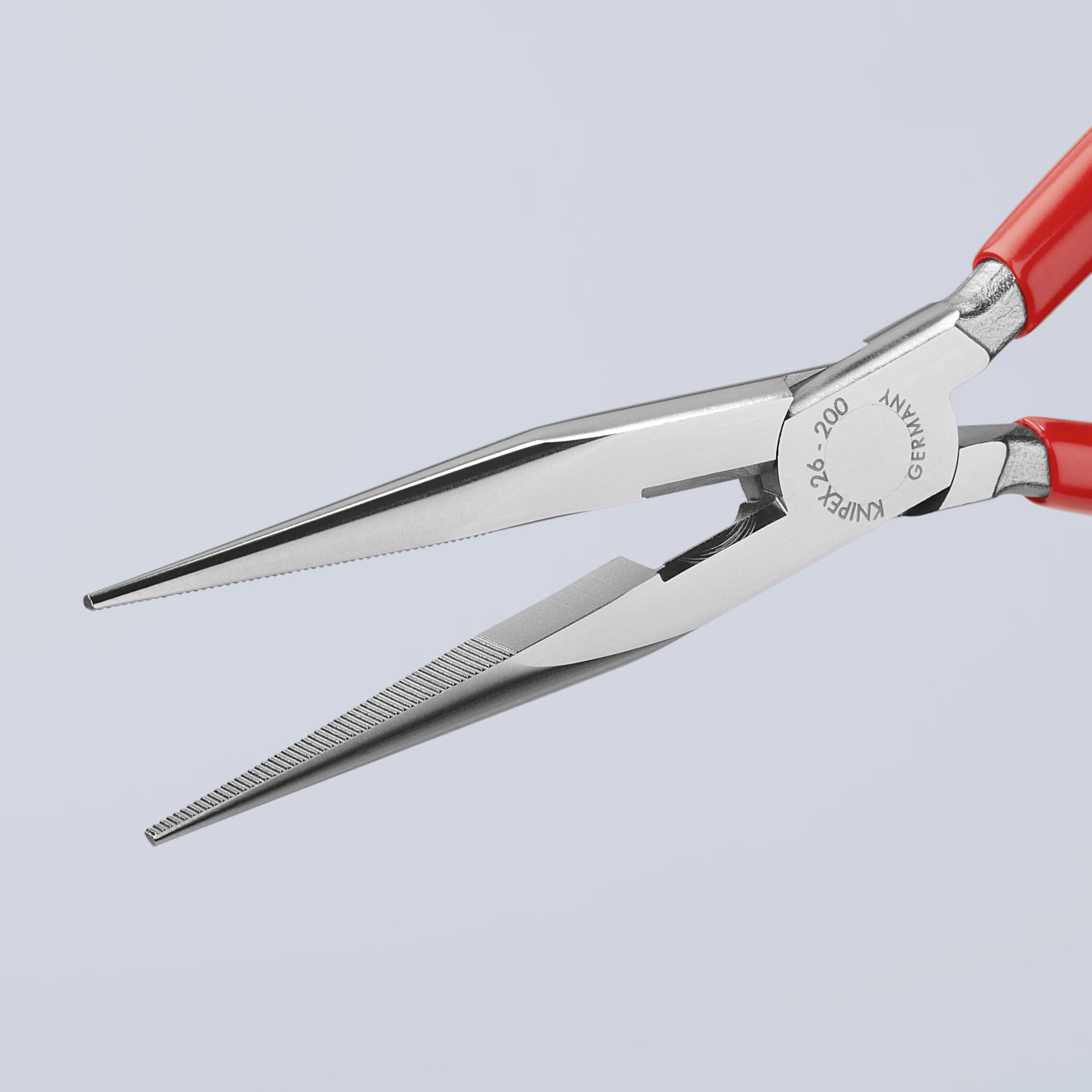 Pinza a becco lungo con taglio