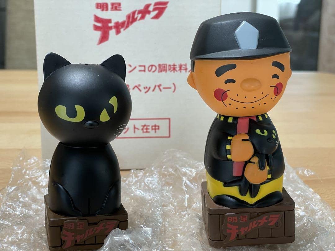 Amazon.co.jp: 明星チャルメラ おじさん&ニャンコの調味料入れ