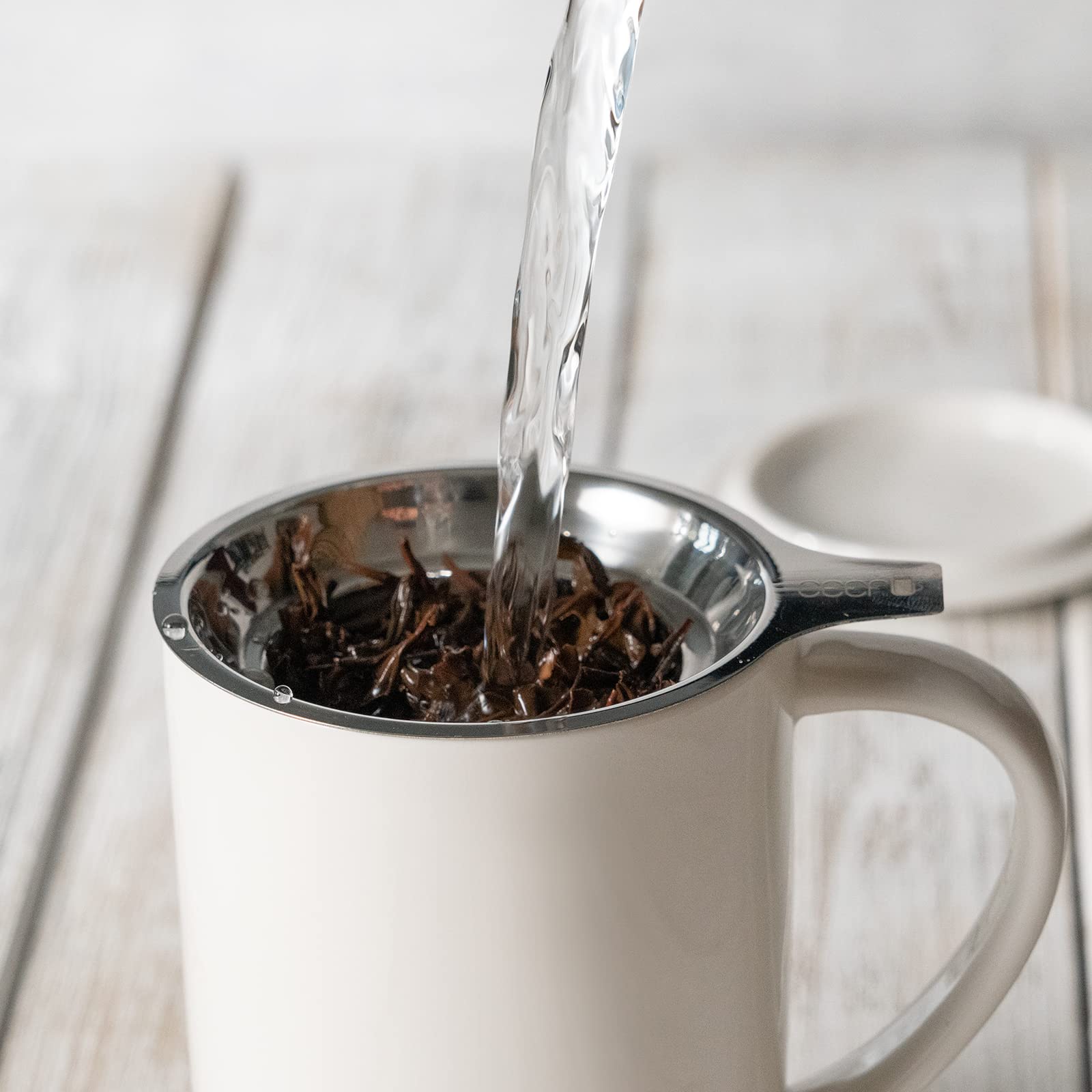 CEEFU Porzellan-Teetasse mit Ei und Deckel, mit Filter und Untersetzer, Lose Teetasse Steeper Maker, 473 ml für Tee/Kaffee/Milch/Frauen/Büro/Zuhause/Geschenk, Weiß