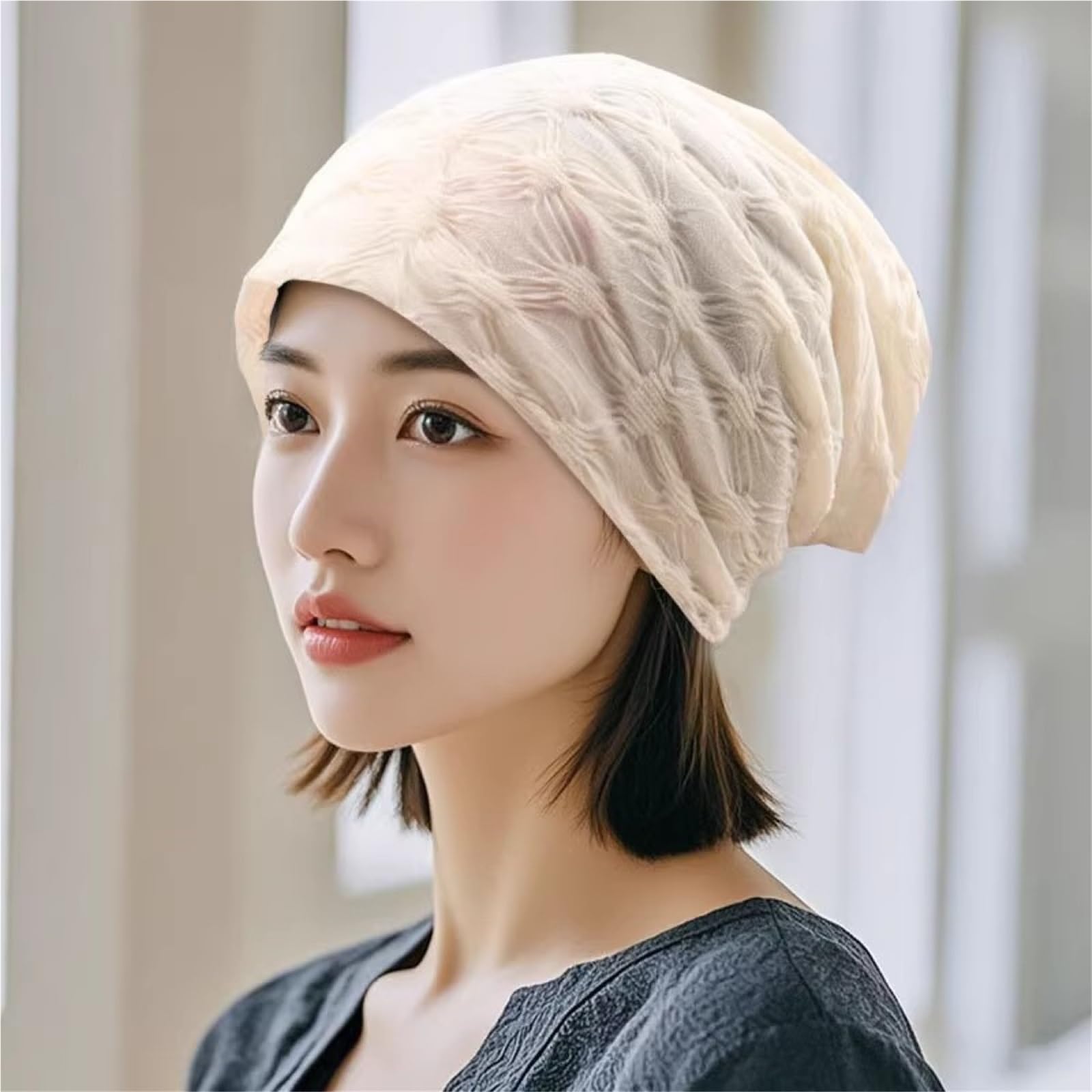 ZTHYSHOZ Women's Wig Short Hair Wig Integrated Hat For Easy Styling Changes, Suitable For Various Occasions(White)