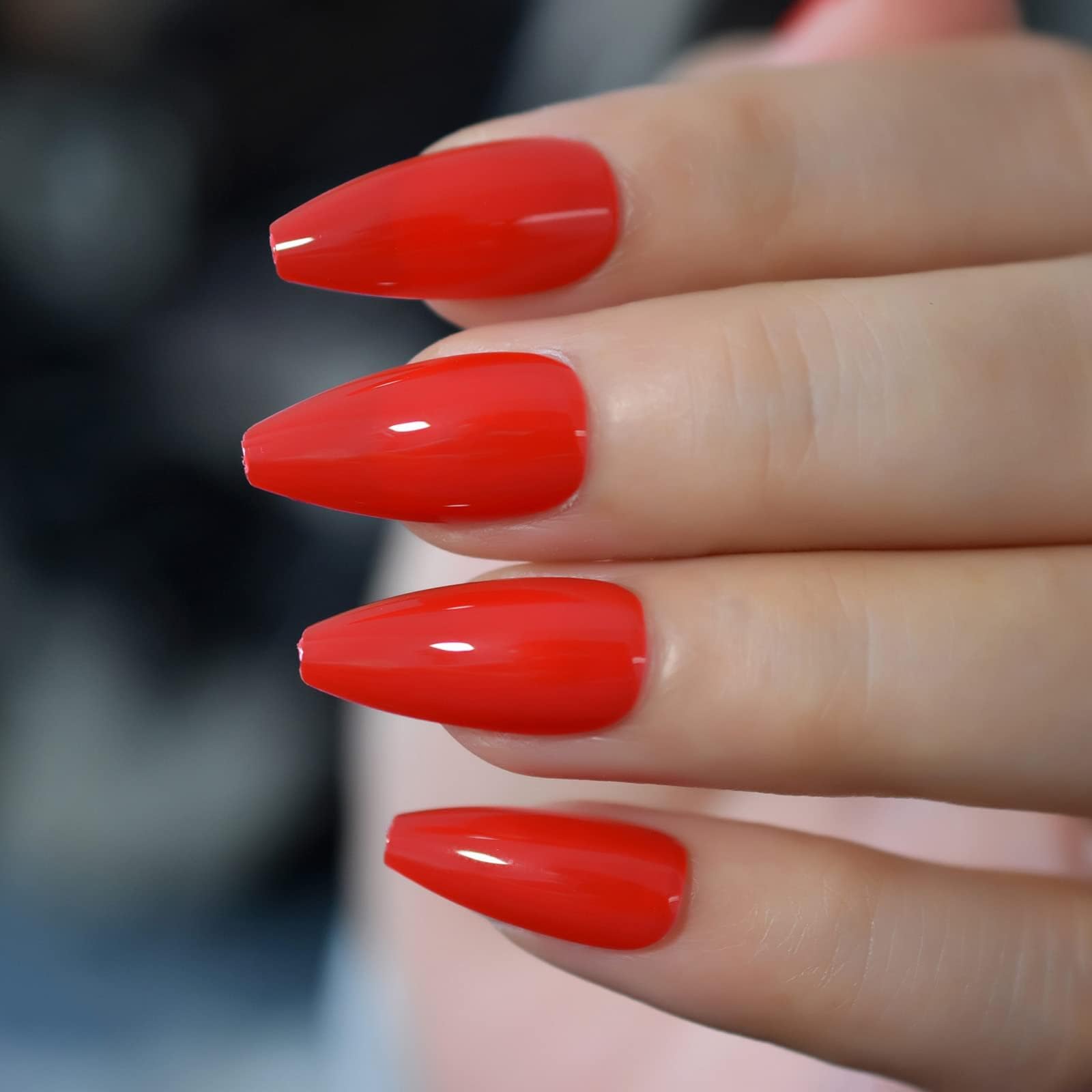 Glossy Solid Red Press on Nails Medium Length Coffin False Nails Acrylic Fake Nail Art Tips Manicure Kits