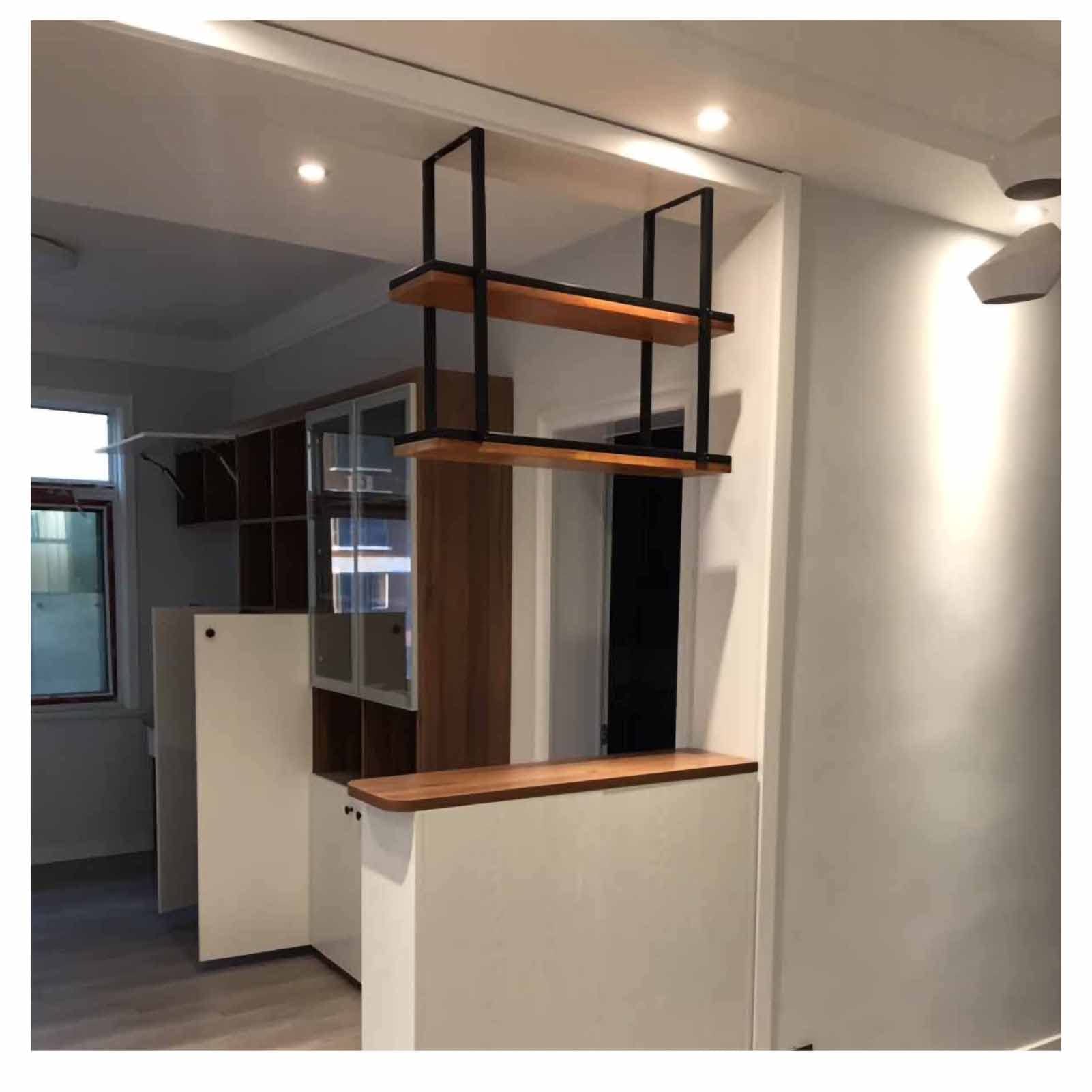 Porte-bouteilles de plafond suspendu en métal style industriel pour cuisine et bar