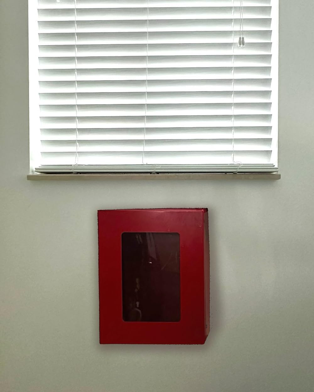 Universeller AED-Schrank – Wandmontage für Erste-Hilfe- und Notfallausrüstung – robuste rote Metallbox für AED-Defibrillator oder Rettungsausrüstung – Wandfeste Aluminiumbox – Innenbereich, kein Alarm