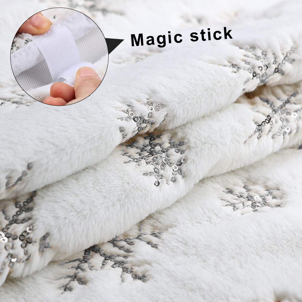 Dremisland Jupe de sapin de Noël en fausse fourrure avec flocons de neige Très douce et épaisse 122 cm 48inch/122cm Argenté