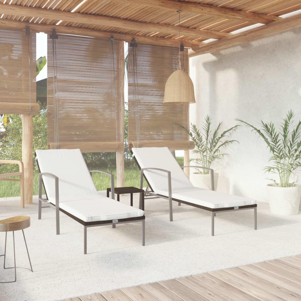vidaXL Lettini Prendisole 2 pz con Tavolo in Polyrattan Marrone