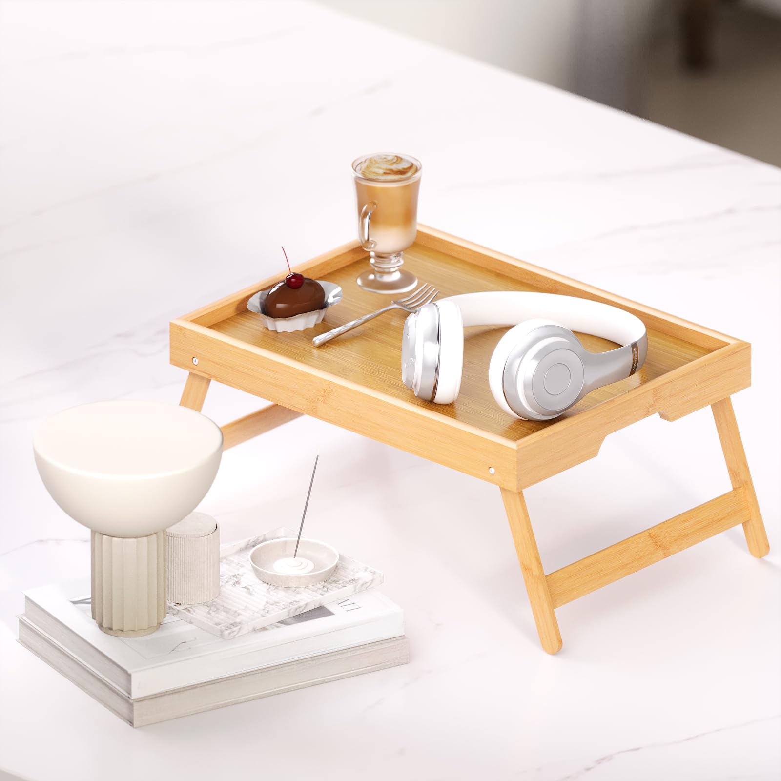 Fibogollo Lot de 2 plateaux de lit en bambou avec pieds pliants, plateaux de petit-déjeuner, plateau de service pour nourriture et collation, plateaux pour ordinateur portable pour le travail (naturel