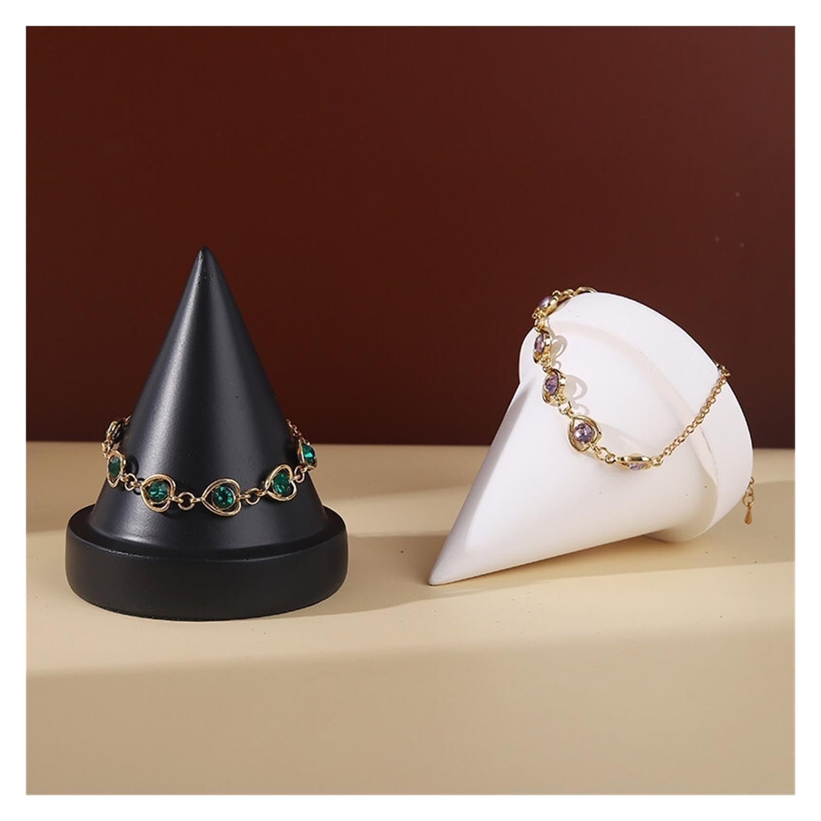 Présentoir à cônes d'anneaux, Bracelets Coniques en résine Cadeaux pour Femmes(Black)