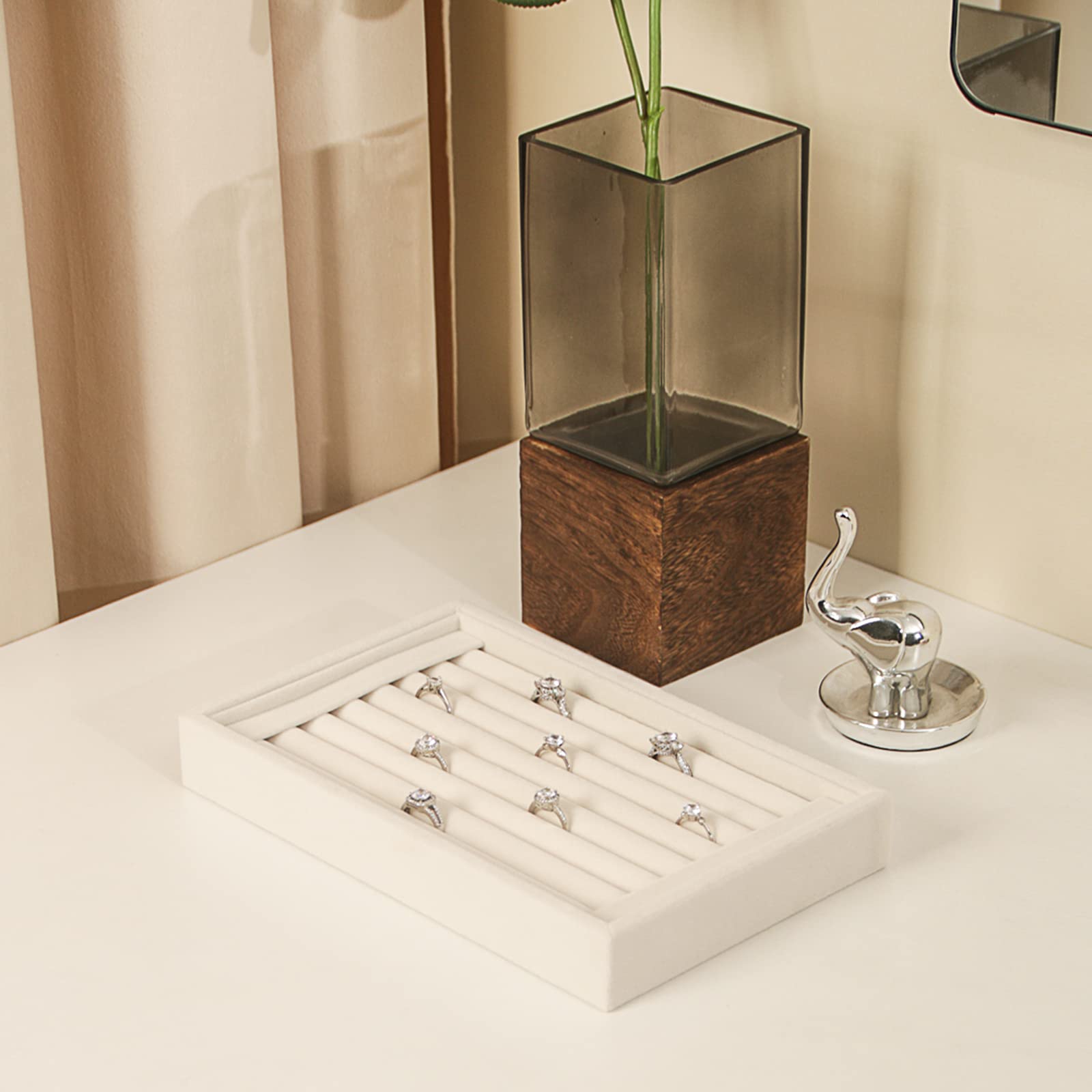 Pangkeep Soporte para anillos, bandeja organizadora de joyas, soportes para vender anillos y pendientes (beige)