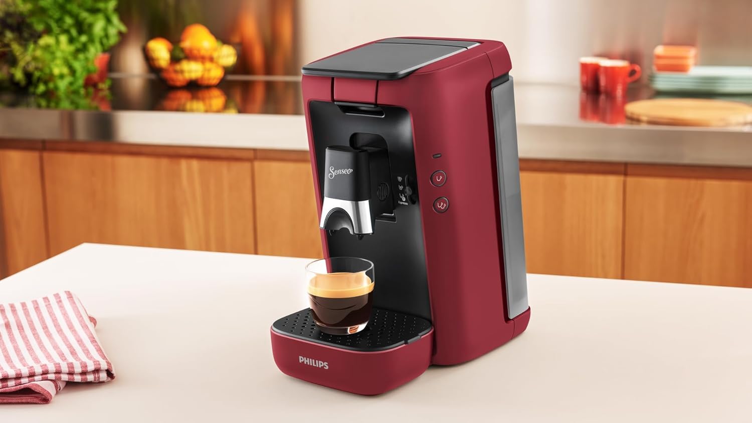 Philips Senseo Maestro Kaffeepadmaschine Bundle mit 80 Kaffeepads, 3 Kaffeespezialitäten, Memo-Funktion, Crema Plus, Intensität Plus, aus recyceltem Plastik, 1,2L, Rot (CSA260/90)
