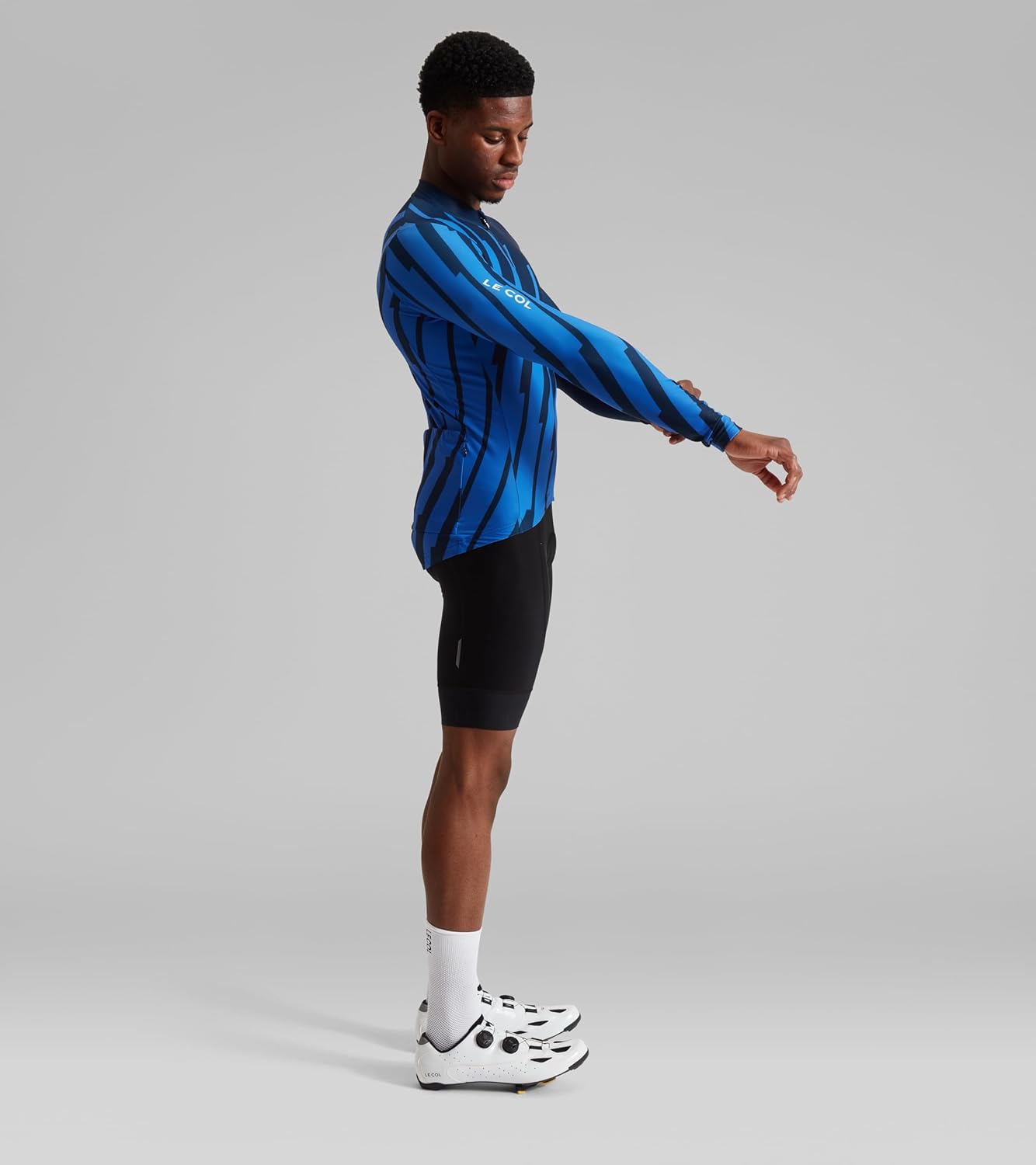 LE COL Men’s Pro Long Sleeve Jersey | Breathable Cycling Shirt | Rear Pockets, Force Lycra Construction, Zip Closure