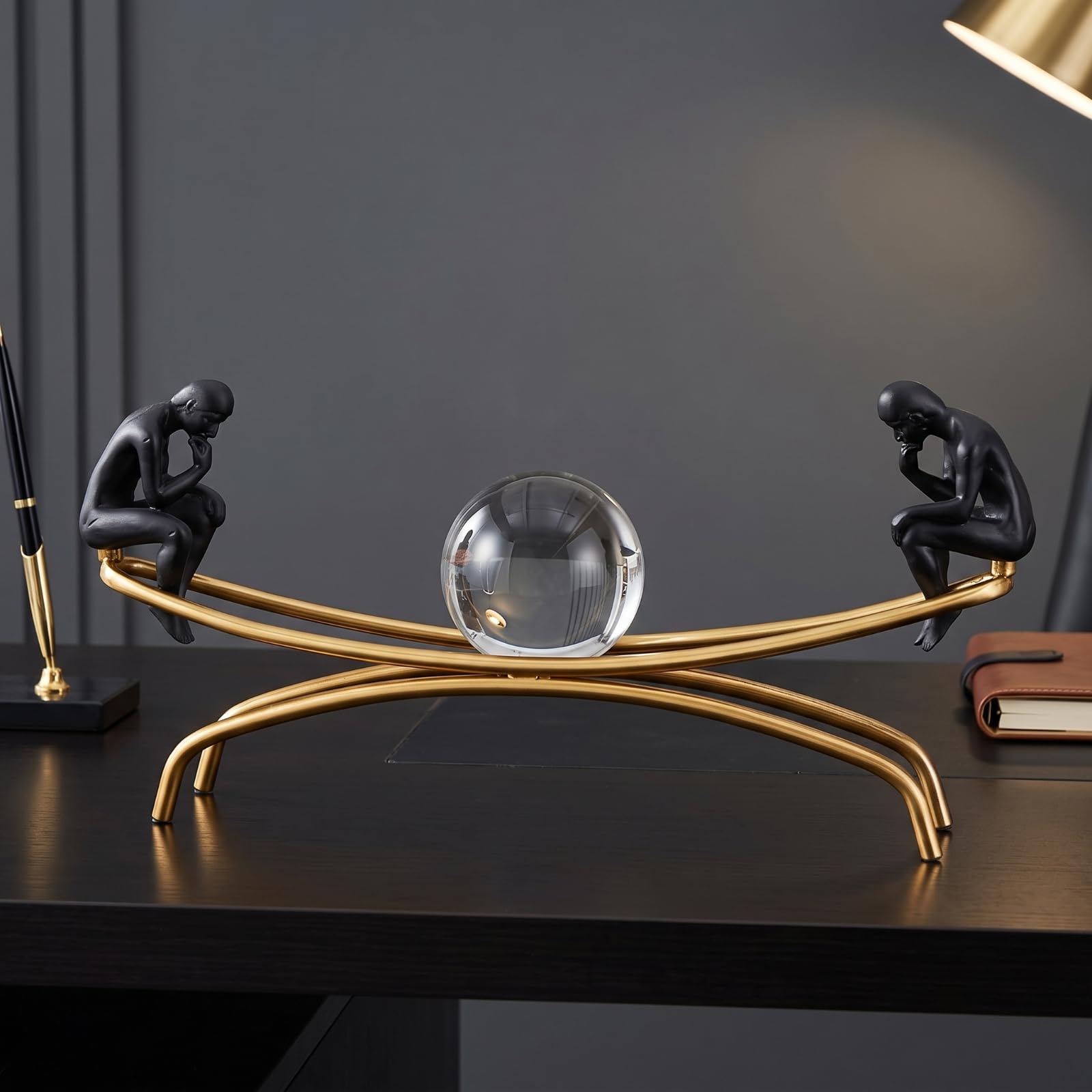 Soprammobile con Sfera di Cristallo Dorato Scultura con Sfera di Cristallo Moderno Figura da Tavolo per Amanti Del Design D'interni, Ufficio, Ingresso