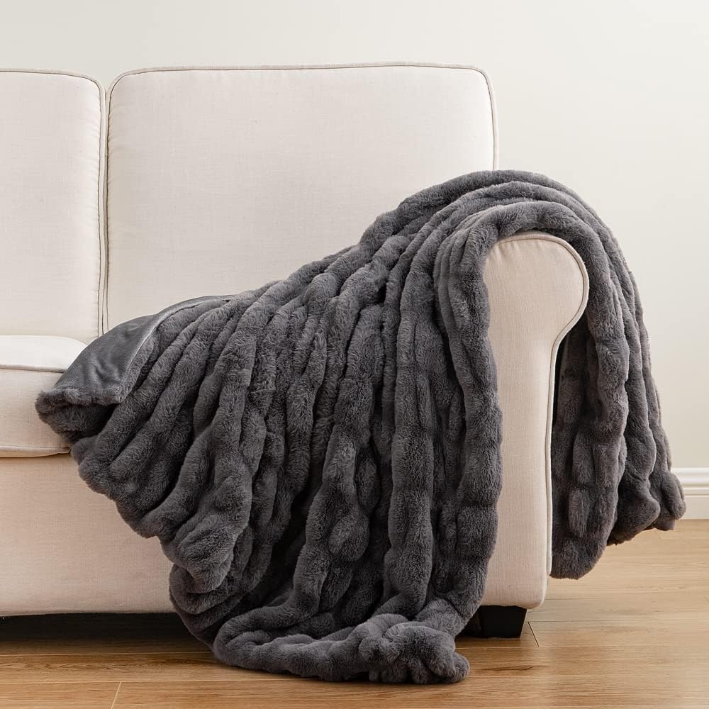 Amazon Luxury Concepts Soft Faux Rabbit Fur Throw Blanket 50 X amazon-luxury-concepts-soft-faux-rabbit-fur-throw-blanket-50-x