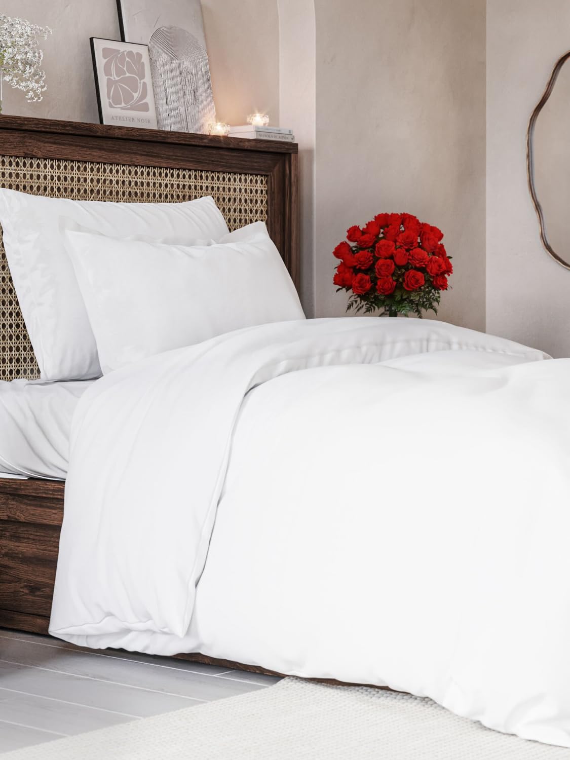 CGK Unlimited Set copripiumino Bianco 3 pezzi 200x200 cm - Morbido in microfibra poliestere, elegante e resistente con 2 federe 50x80 cm lavabile in lavatrice, con chiusura a cerniera e lacci.