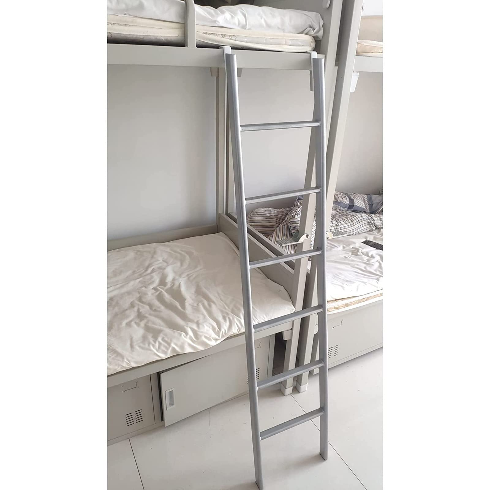 Escalera para litera de caravana y loft ideal para optimizar dormitorios pequeños