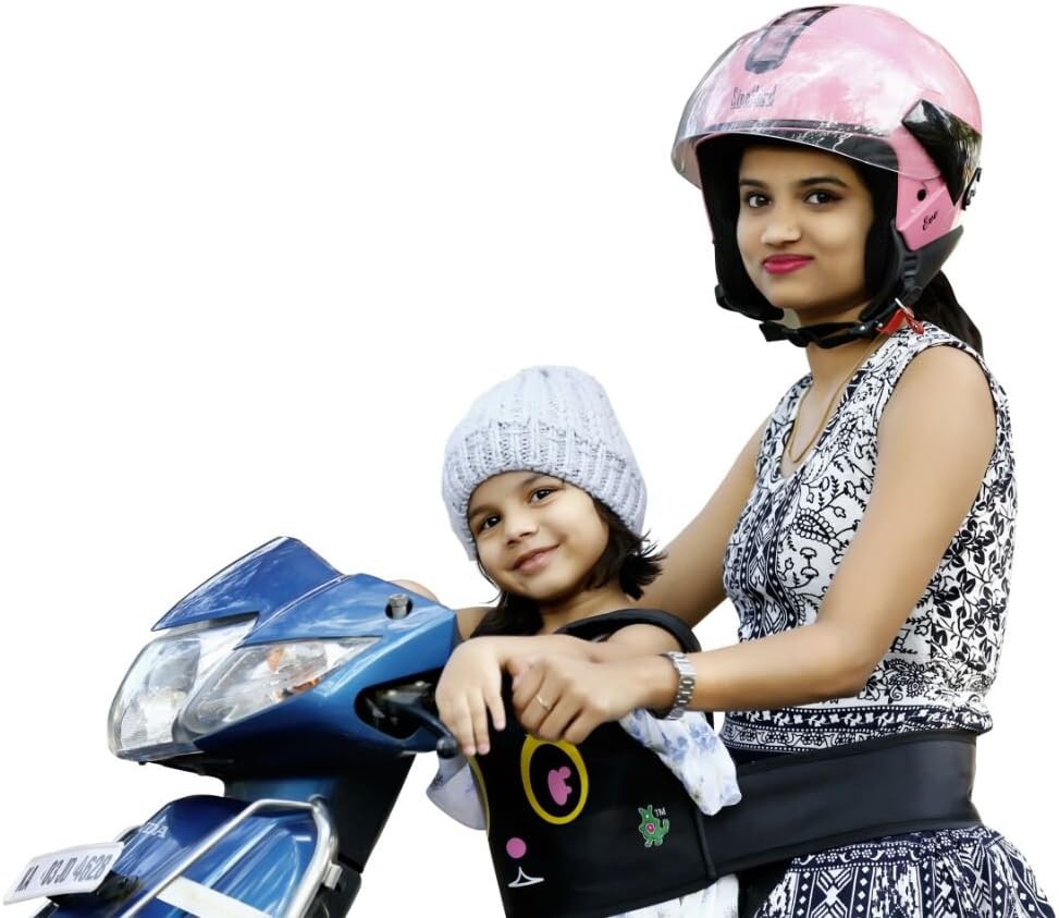 KidsafeTwo Wheeler Child Safety Seat Belt, Cool Black Eyes