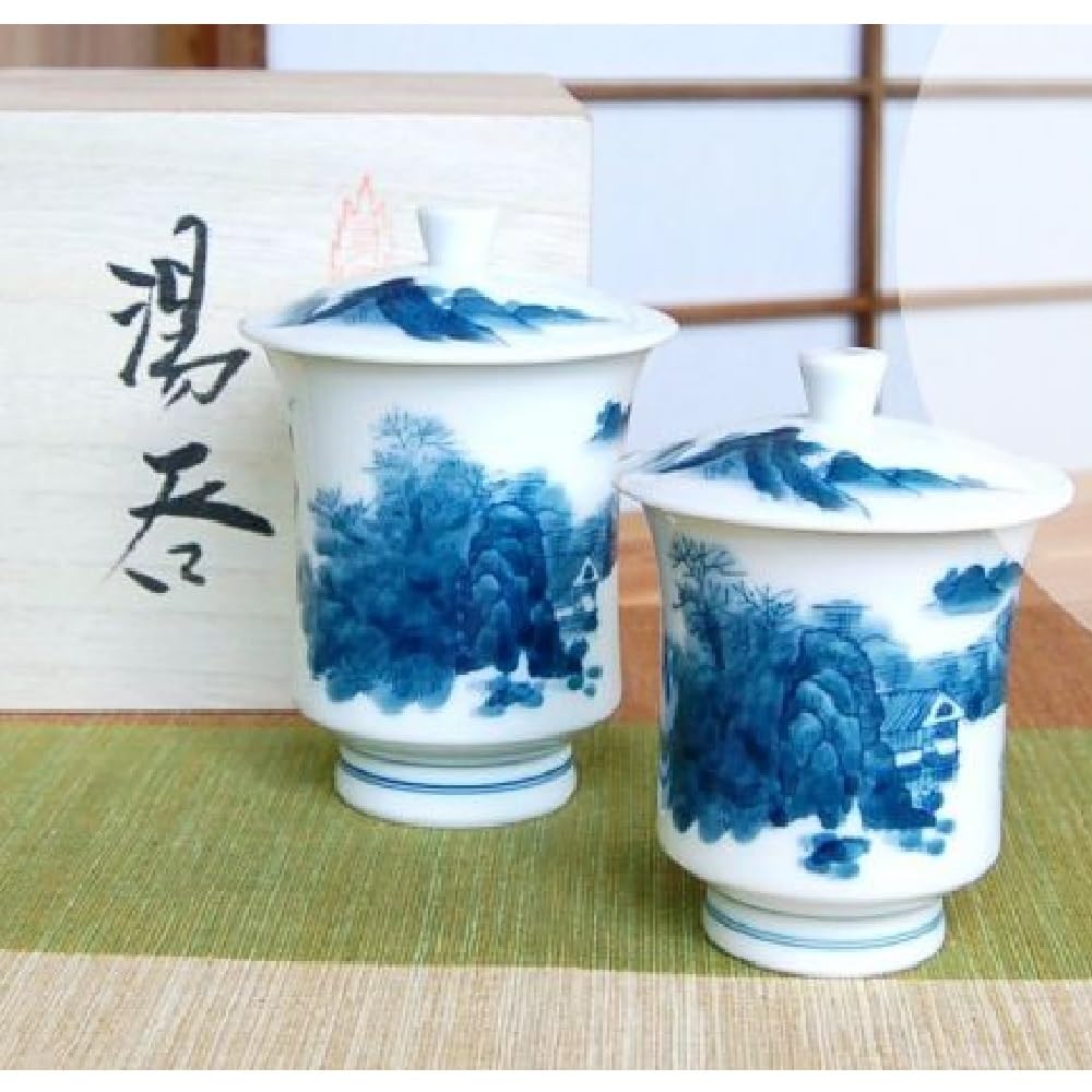 【値段交渉可能】鍋島焼　夫婦　蓋付き湯呑み　2つセット Amazon | 有田焼 蓋付夫婦湯呑 (鍋島山水) | 湯呑み