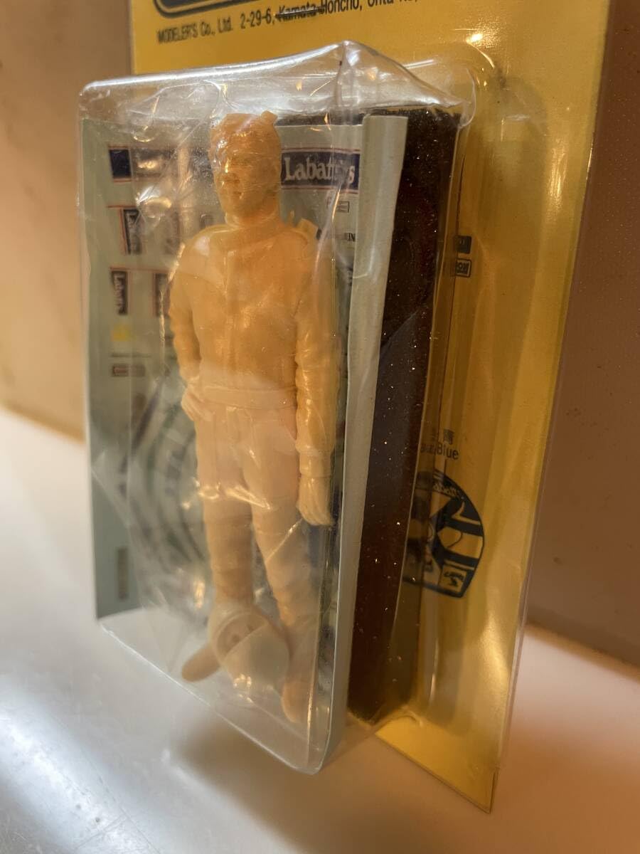 Amazon.co.jp: ・ MODELER´S(モデラーズ) 1/20 ドライバーフィギュアC