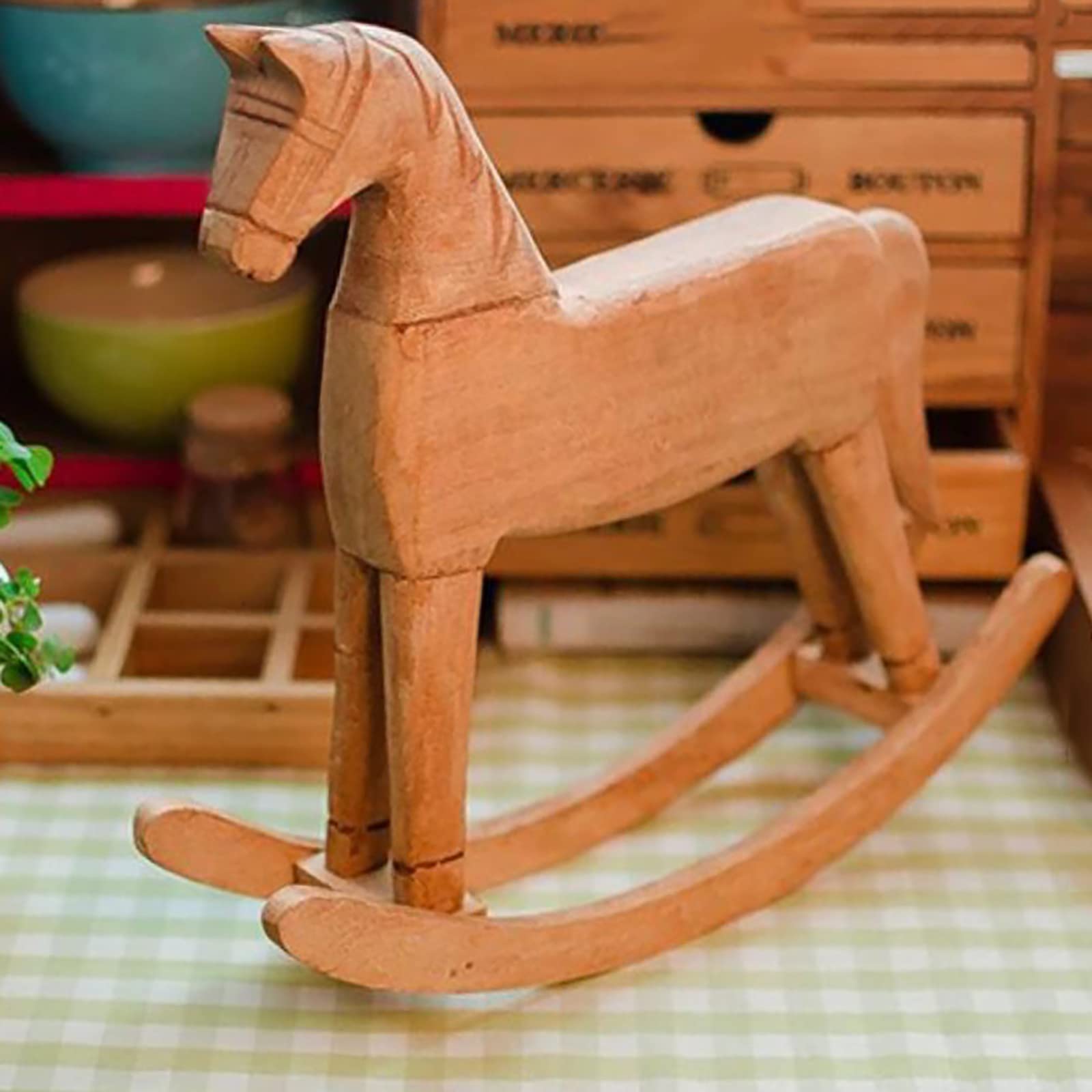 Cheval à bascule en bois vintage : cadeau fait à la main idéal pour la maison