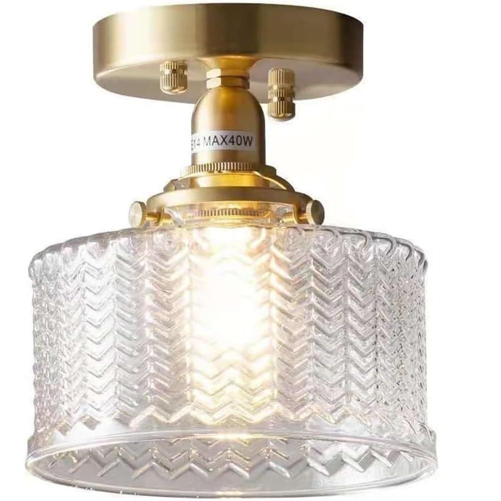 Plafonnier en laiton vintage chic et verre ciselé pour sublimer votre entrée