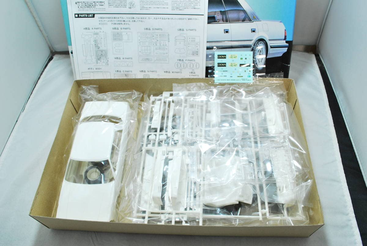 Amazon.co.jp: フジミ 1／24 トヨタ クラウン MS125 3.0ロイヤル 