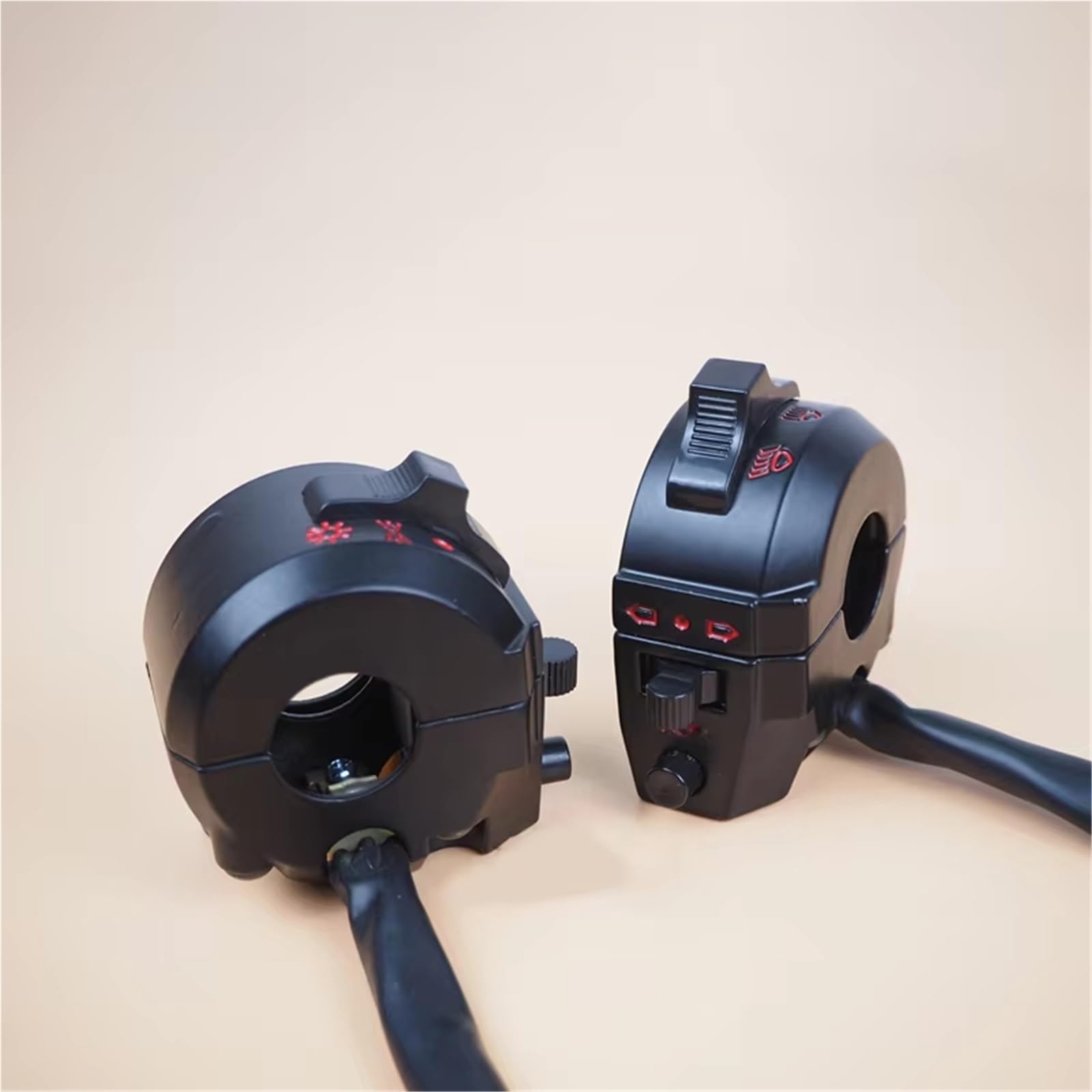 2 Pezzi 7/8""22mm Interruttore Controllo Lato Sinistro Destro Manubrio Motocicletta ATV Abbaglianti/anabbaglianti Interruttori Clacson Indicatori Direzione Interruttore Interruttore Di Accensione a Ch
