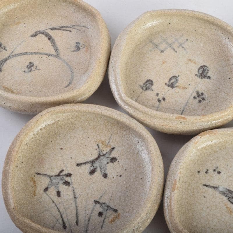 Amazon.co.jp: 北大路魯山人作 志野焼 絵志野 鉄絵花草文 皿 五客 時代
